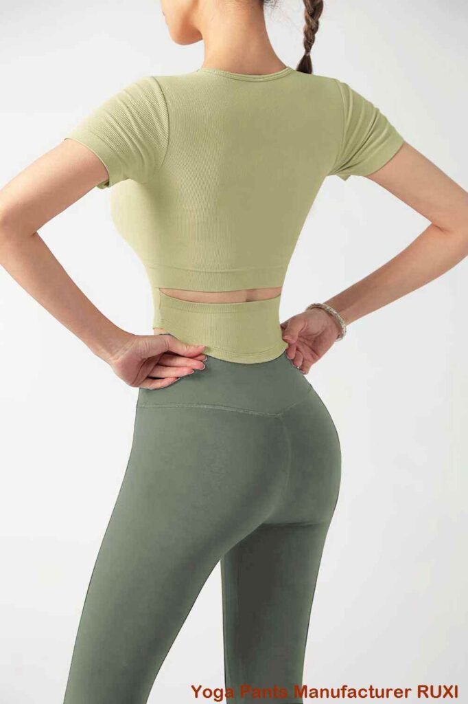 Leggings acampanados de tiro bajo