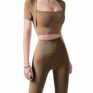 Leggings negros con corte de bota